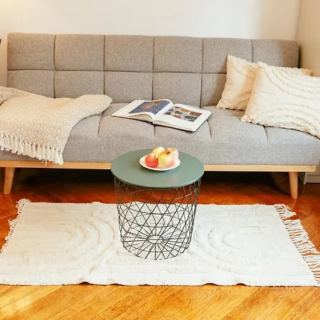 Chmielna Apartment: Central Warsaw with Smart TV and Wi-Fi Exterior photo