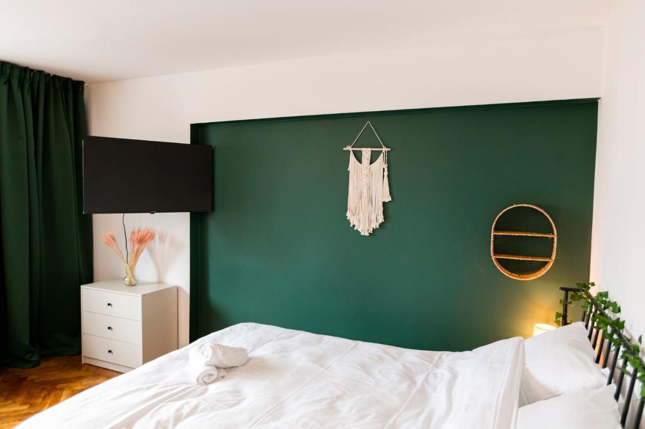 Apartmán Chmielna - 250m Od Zlotych Tarasow, 350m Od Dworca Centralnego - Wifi - Smart Tv 55 Cali - Better *