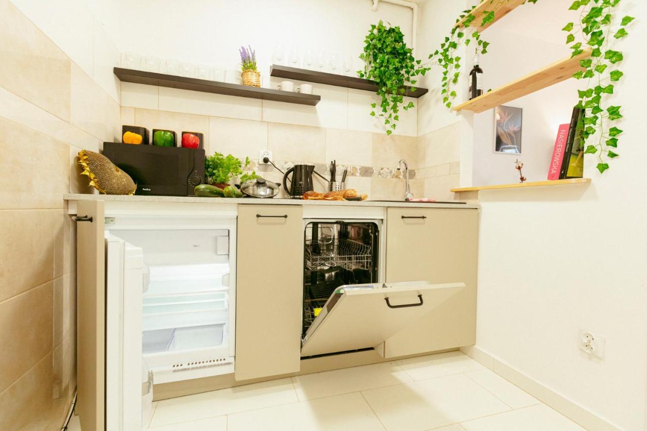 Apartmán Chmielna - 250m Od Zlotych Tarasow, 350m Od Dworca Centralnego - Wifi - Smart Tv 55 Cali - Better Varšava