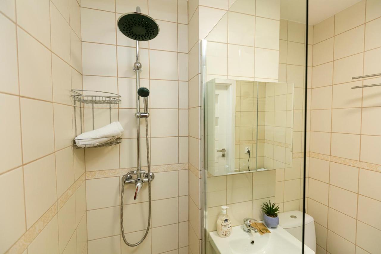 Chmielna - 250m Od Zlotych Tarasow, 350m Od Dworca Centralnego - Wifi - Smart Tv 55 Cali - Better Apartmán