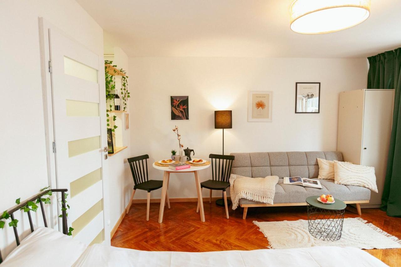 Chmielna - 250m Od Zlotych Tarasow, 350m Od Dworca Centralnego - Wifi - Smart Tv 55 Cali - Better Apartmán Varšava